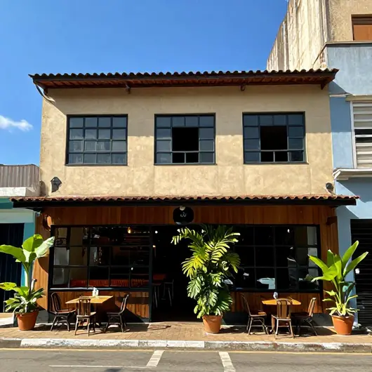 Descubra o Lugar Nenhum Cultura Bar