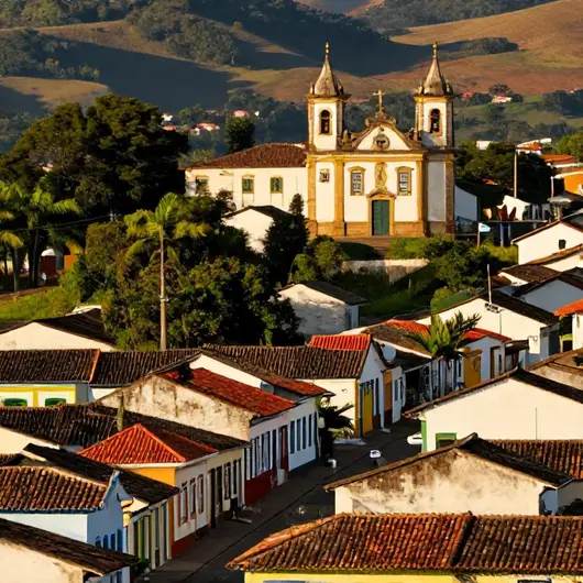 Passeio turístico na cidade de Sabará em Minas Gerais